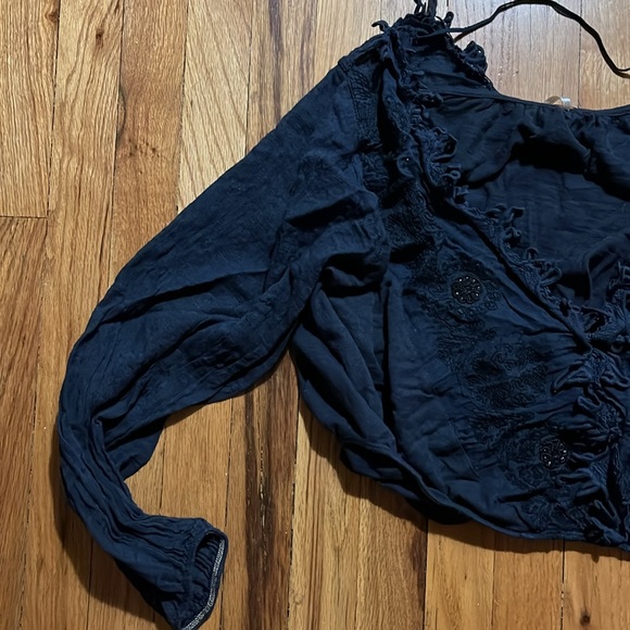 Free People peasant blouse with front detailing, size S - Picture 4 of 5